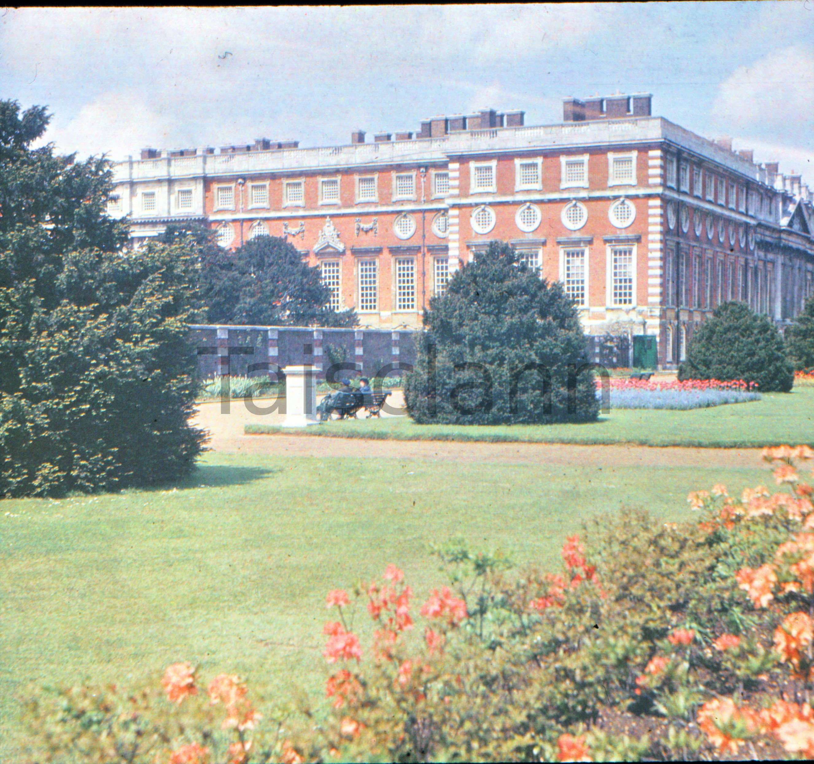 Hotel ..perhaps? Ross-on-Wye?