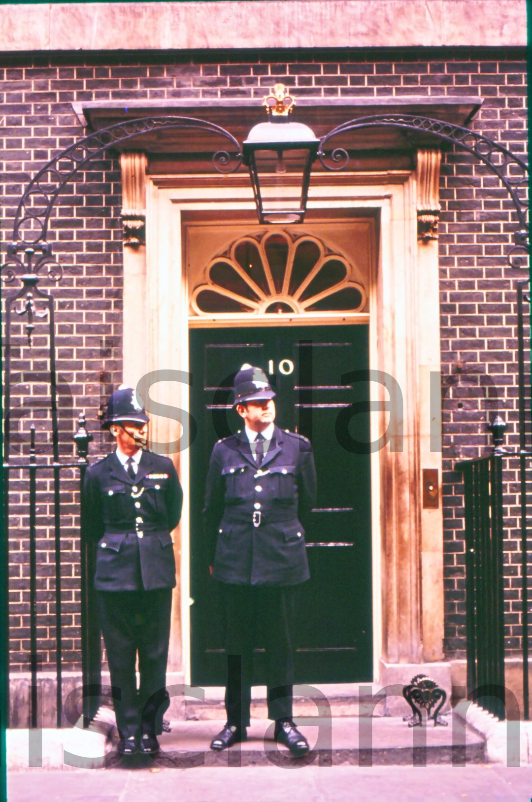 No.10 Downing Street.