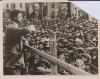 De Valera addressed a large crowd.